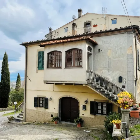 Historical Tuscan Home with  3 Bedrooms and 2 Baths with Beautiful Views.