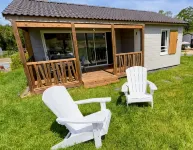 Charmant Chalet Dans un Parc Avec Piscine - Hytter