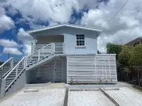 Seavetri Two - Modern apartment near serene beach and town centre Hotels in 