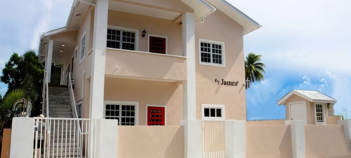 Fully Furnished Luxurious 2-Bedroom suite Hotels in Georgetown