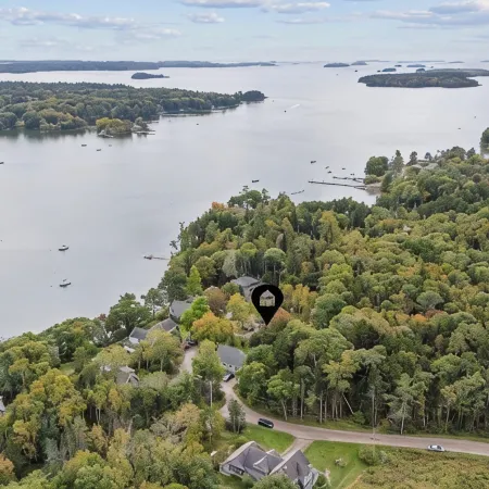 Mere Point Coastal Cottage