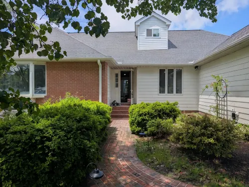 Spacious 7-bedroom property with guest house, Wifi, AC in lovely Cambridge - Homestays