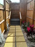 Private Tree Top studio - 1 mile to 5th Ave, all the action & Naples Beach! - Condos