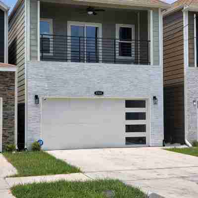 3-bedroom house in enjoyable Houston TX, with AC, WiFi. Start your vacation now Hotel Exterior