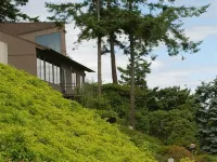 'Harbor View Grand'—Grand View, Home, Hot Tub, Sauna, and Concert Grand Piano. Hotels in Oak Harbor
