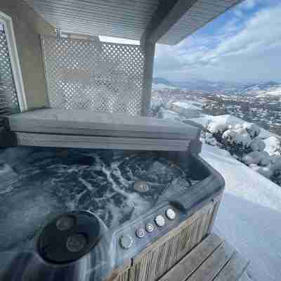 Vernon Valley and Lake View with Private Hot Tub Fitness & Recreational Facilities