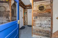 1Br Partial Water View / Beach Access + Sun Deck - 2-Star
