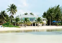 The Cottage at Rum Point - Strand