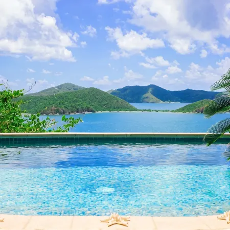 House of Open Arms Cottage: AC, White Water Views,Romantic, Private,!