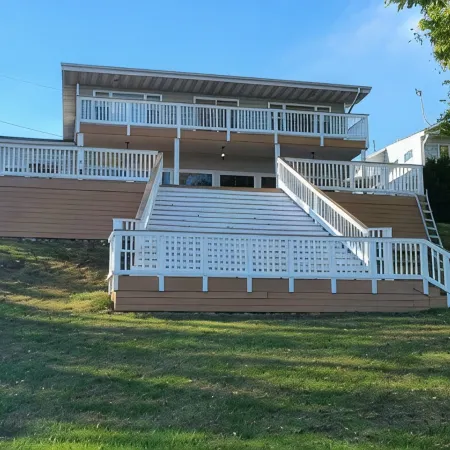 Large Waterfront Home w/ Boat Rental Available, Great for Family Vacation.