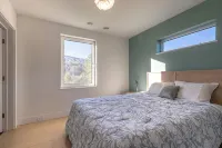 New Ludlow Village Home with Stunning Okemo Mountain View - Mountain view