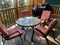 Spacious Ski-in Ski-out / Golf condo ..ski down to the lift