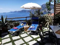 Casa Maria Cristina, with sea-view up to Capri