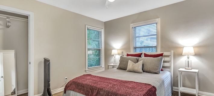 Charming 2/1 Cottage-Style House Near Texas A&M, Recently Updated Hotels in Bryan