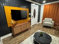 814 Forrest Retreat Hotels in Jackson