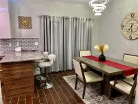 Newly remodeled modern townhouse -15 minutes from Honeymoon Island.