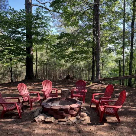 Cozy Coosawattee Cabin on Top of Eagle Mountain with Hot Tub, Fire Pit and Fun!!