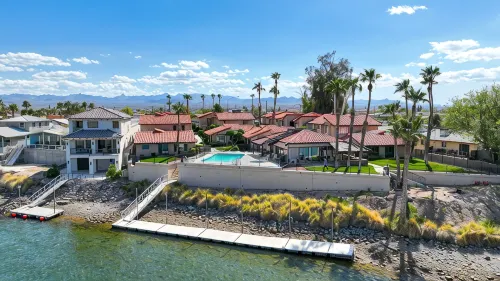 2-bedroom condo just 17 minutes from Harrah's Laughlin Casino