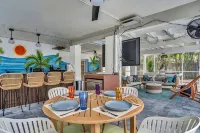 10 Min to the best beach & golf course! Massive Home: Pool, Hot Tub, Game Room! - 3 stjerner