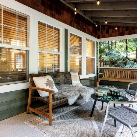Charming cozy cottage in beautiful surroundings minutes from outdoor adventures.