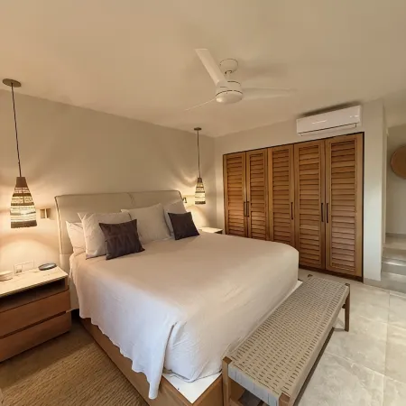 Exquisite, Ocean front, Contemporary Retreat