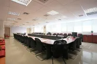 GK Airport Suites - Free Shuttle by GK Properties - navette aéroport