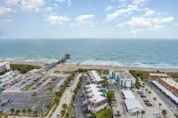 High End 2Br & 2Bath Condo Next to Pier!  Pool, Balcony & Right on the Beach! - 3-Star