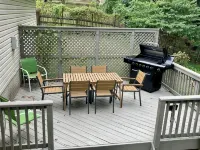 Wooded Hillside Retreat in Waldorf, MD - Top 10% and Guest favorite elsewhere