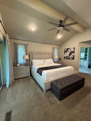 Five Stones Retreat! - Minutes to OZ Trails + Golf โรงแรมใน