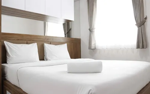 Stylish 2BR Gateway Pasteur Apartment near Exit Toll By Travelio - Condos