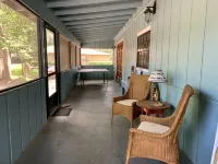 Rustic newly remodeled River House on working fish house property . Gulf access Hotels in Inglis