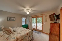Outer Banks Family-sized Vacation Home 10-minute Walk from the Beach. - balcony