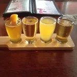 Cedar Stables Inn & Suites - bar
