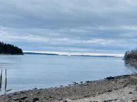 Gorgeous 2 bedroom apartment in new house with waterfront views in Duck Cove
