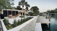 Mid-Century Meets Boaters’ Dream - 4 Sao