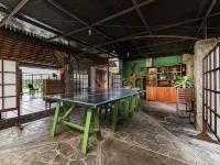 Dedaunan Guesthouse Hotele w: Batu