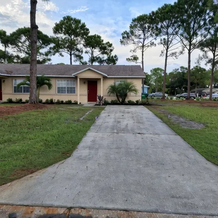 The Dahl House in Sebastian, just minutes to the Indian river and Wabasso Beach.