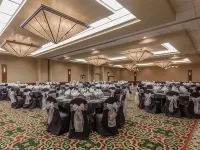 Wyndham Visalia Hotels in Visalia