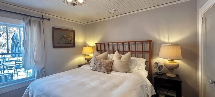 Lake Lanier, Fire Pit, Fishing, Boating, Short Walk To Lake, Bring Your Boat! Hotels in Hall County