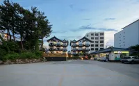 Gangneung Gyeongpo Blue Beach Pension - Homestays