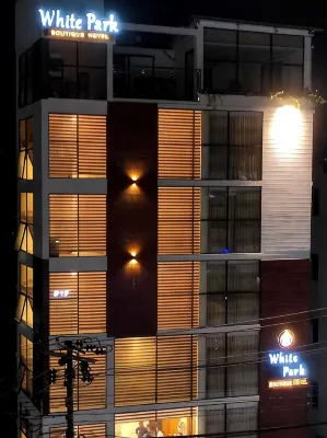 White Park Boutique Hotel โรงแรมใน