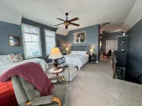 Windsong Beach Cottage- with  Amazing Ocean Views
