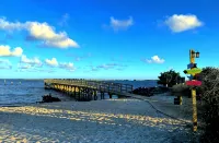 No Cleaning Fee - Condo With Waterfront Pool/Beach - Homestays