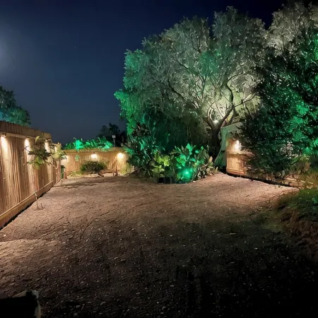 NIKKON LUXURY LIVING is a luxury private villa, in top of the sea.Enjoy LUXURY.