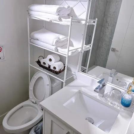 New Langford Suite near Lake & Mall | Free Parking