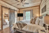 2024 Modern 3/2.5 cabin with Game Room, Hot tub Secluded Near downtown Ellijay - Chalets