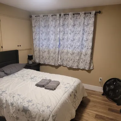 Relax with the whole family at this peaceful place to stay. Close to yyt.