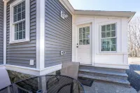 Beautifully Remodeled Colonial Charmer - 3 Bed, 2 Bath Near Tuscan Village! - 무료 와이파이