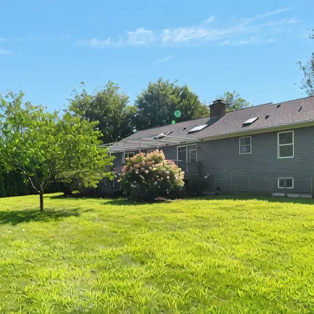 Near Newport, Beaches, Golf & Navy Base