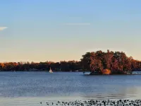 All-Sports Lakefront, Pier/Slip, Kayaks, 3Bd/2.5Ba, Sleeps 10
